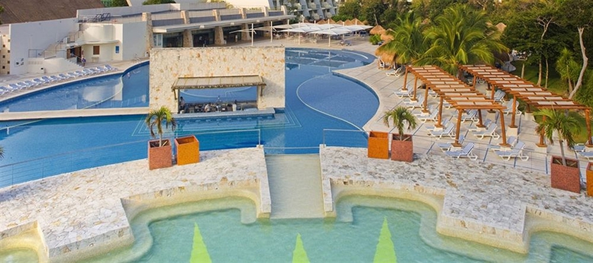 Imagen de la piscina del Hotel Grand Sirenis Mayan Beach. Foto 14