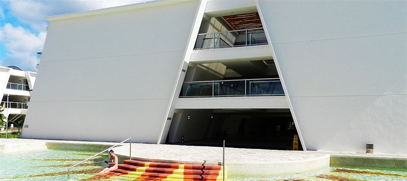 Imagen de los exteriores del Hotel Grand Sirenis Mayan Beach. Foto 5