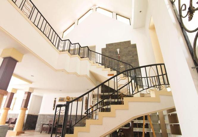 Imagen de los interiores del Hotel Grand Situ Buleud. Foto 18