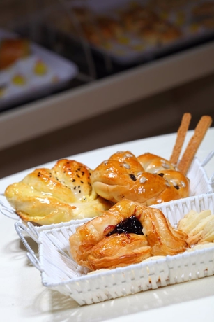 Imagen del bar/restaurante del Hotel Grand Skylight Catic Beijing. Foto 2