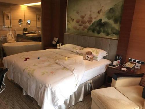 Imagen general del Hotel Grand Skylight International Guanlan. Foto 2