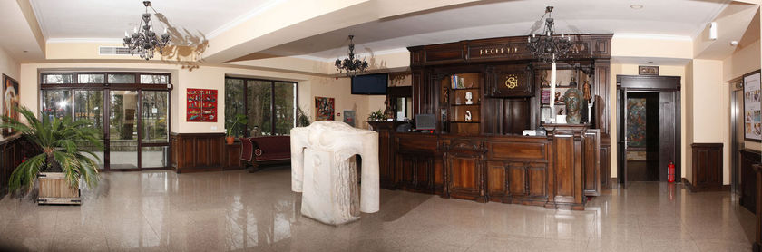 Imagen de los interiores del Hotel Grand Sofianu. Foto 10