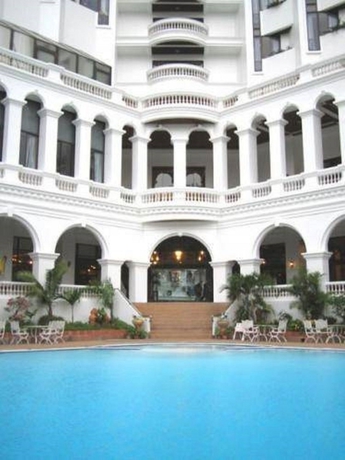 Imagen de la piscina del Hotel Grand Sole Beach. Foto 14
