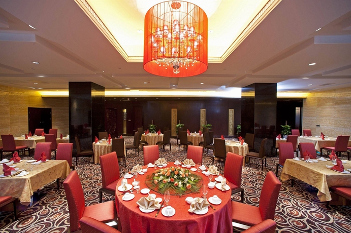 Imagen del bar/restaurante del Hotel Grand Soluxe Zhongyou Shanghai. Foto 1