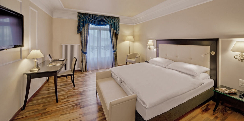 Imagen de la habitación del Hotel Grand Suisse Majestic, Autograph Collection. Foto 4