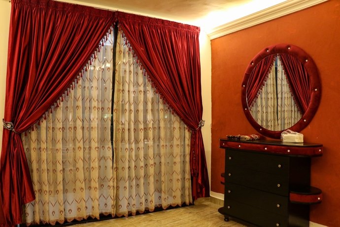 Imagen de la habitación del Hotel Grand Suites. Foto 7