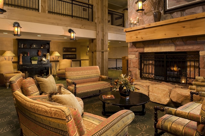 Imagen de los interiores del Hotel Grand Summit. Foto 18