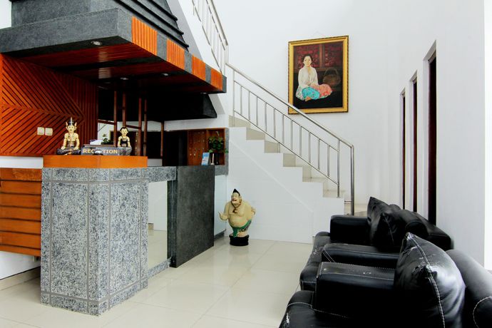 Imagen del bar/restaurante del Hotel Grand Surya Yogyakarta. Foto 2
