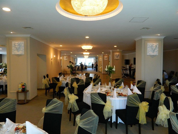 Imagen general del Hotel Grand, Targu-Mures. Foto 3
