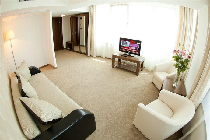Imagen general del Hotel Grand, Targu-Mures. Foto 7
