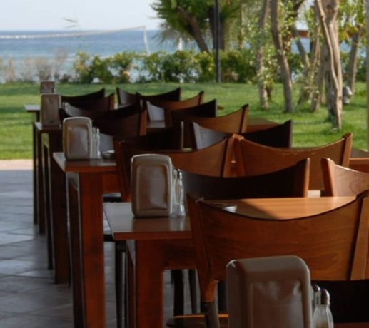Imagen del bar/restaurante del Hotel Grand Temizel. Foto 4