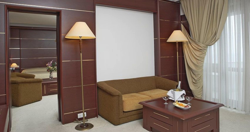 Imagen de los interiores del Hotel Grand Temizel. Foto 11