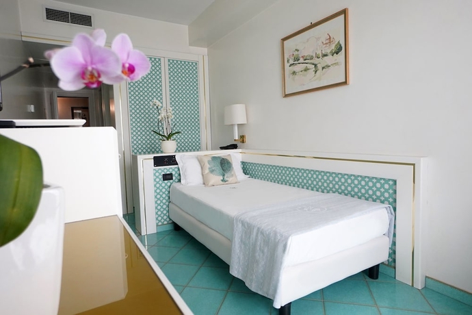 Imagen de la habitación del Hotel Grand Terme. Foto 2