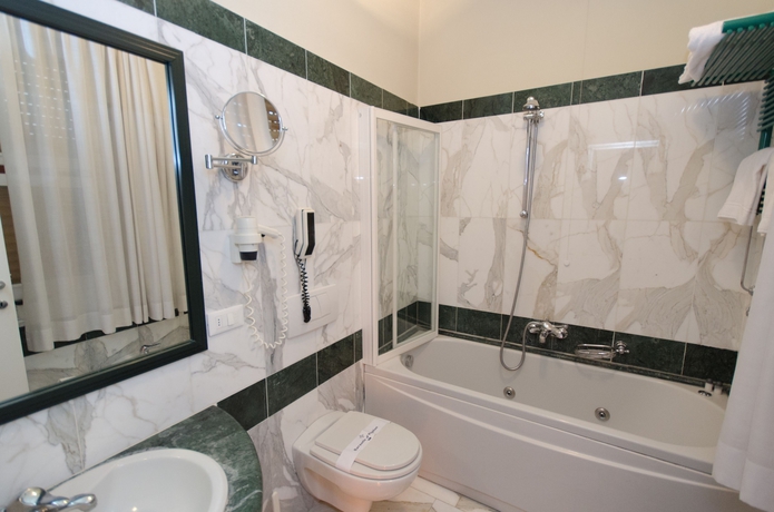 Imagen de la habitación del Hotel Grand Terme Tamerici E Principe. Foto 9