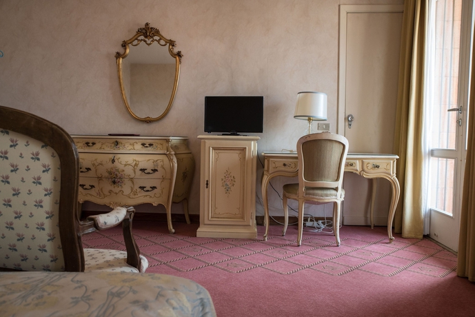 Imagen de la habitación del Hotel Grand Terme Tamerici E Principe. Foto 10