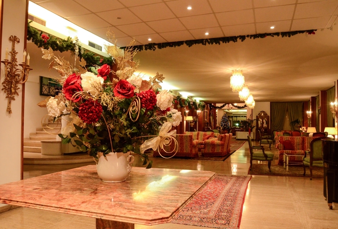 Imagen de los interiores del Hotel Grand Terme Tamerici E Principe. Foto 18