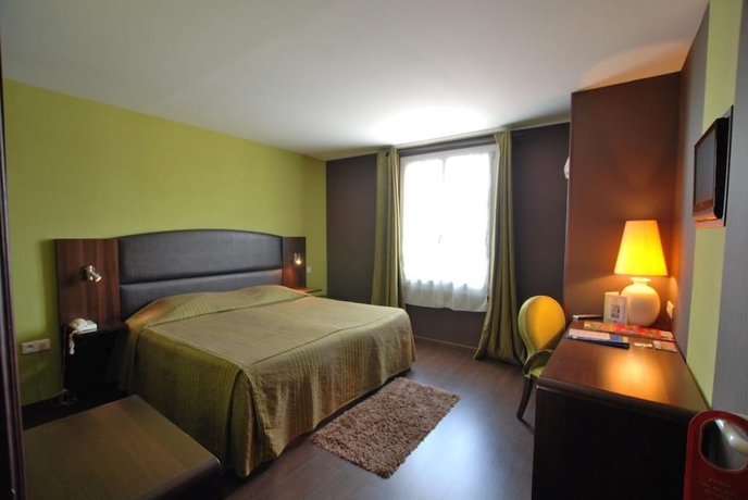 Imagen de la habitación del Hotel Grand Terminus Reine. Foto 9