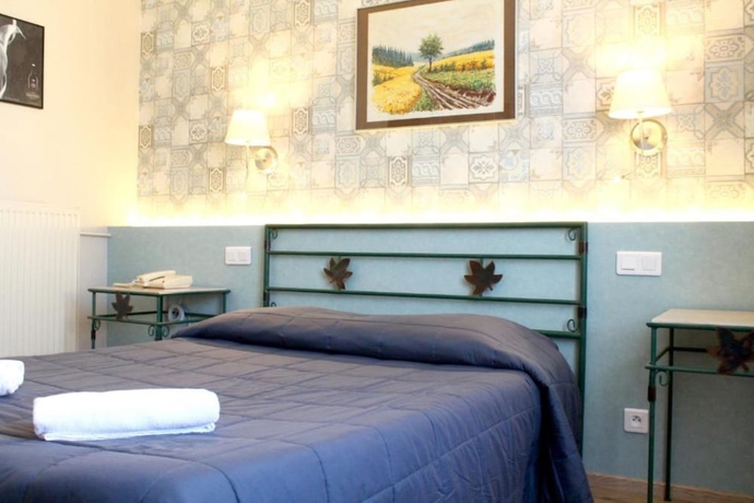 Imagen de la habitación del Hotel Grand Terminus Reine. Foto 13