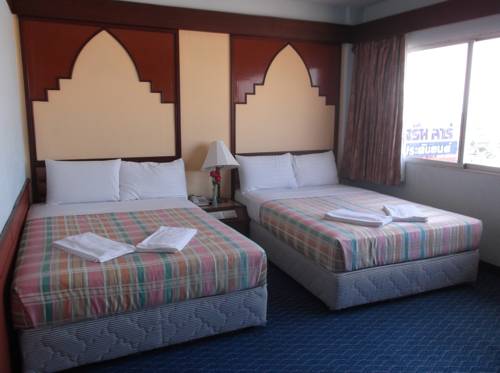 Imagen de la habitación del Hotel Grand Thara. Foto 11