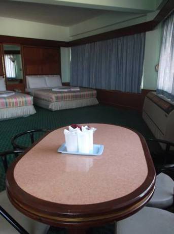 Imagen de la habitación del Hotel Grand Thara. Foto 14