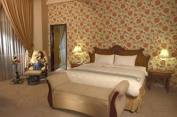 Imagen de los interiores del Hotel Grand Tiga Mustika. Foto 4