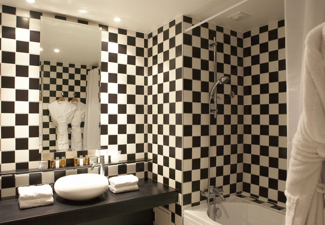 Imagen de la habitación del Hotel Grand Tonic and Spa Nuxe. Foto 7