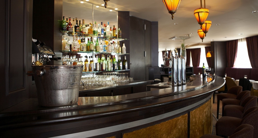 Imagen del bar/restaurante del Hotel Grand Tonic and Spa Nuxe. Foto 5