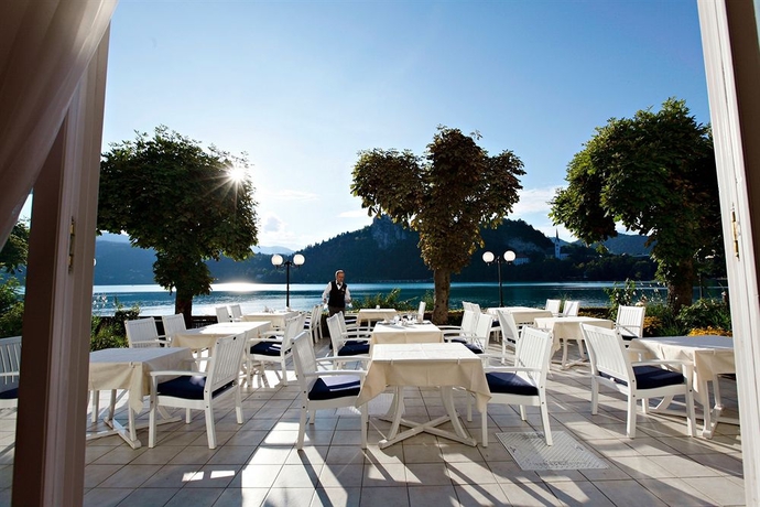 Imagen del bar/restaurante del Hotel Grand Toplice. Foto 8