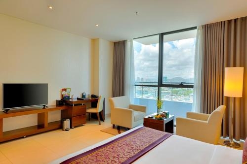 Imagen de la habitación del Hotel Grand Tourane. Foto 7