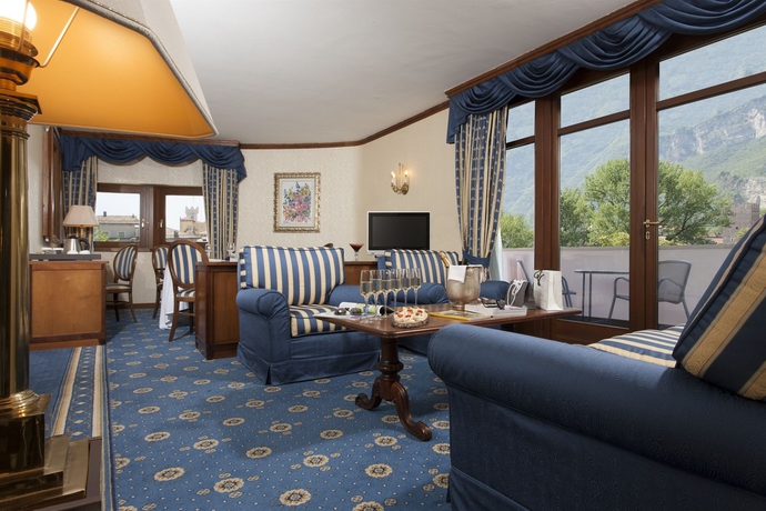 Imagen de los interiores del Hotel Grand Trento. Foto 10