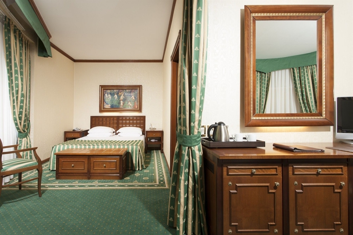 Imagen de la habitación del Hotel Grand Trento. Foto 6