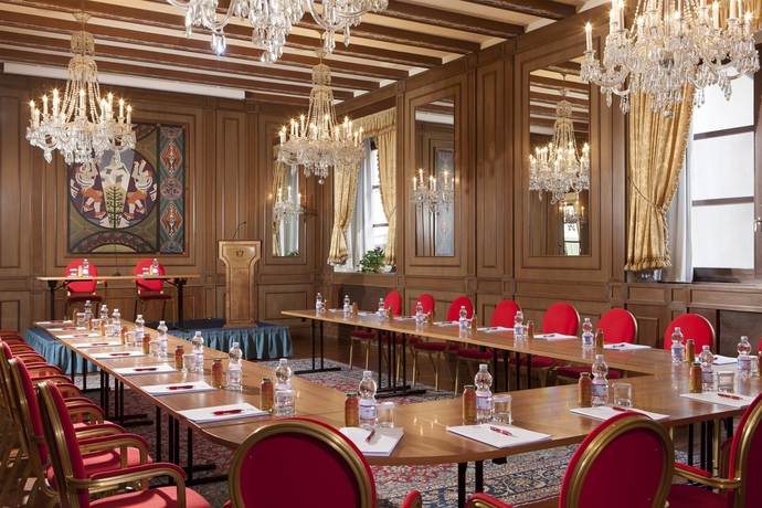 Imagen de los interiores del Hotel Grand Trento. Foto 13