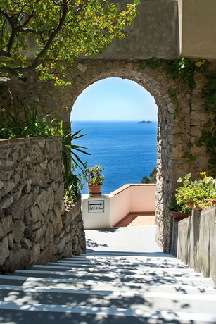 Imagen de los exteriores del Hotel Grand Tritone. Foto 11