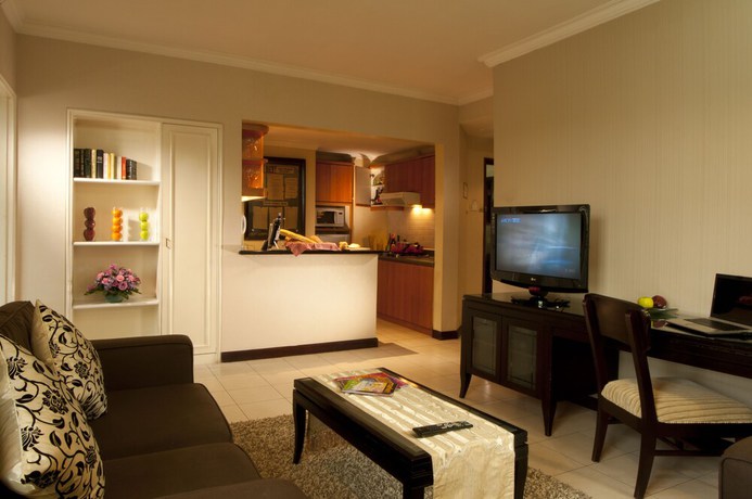 Imagen de la habitación del Hotel Grand Tropic Suites. Foto 5