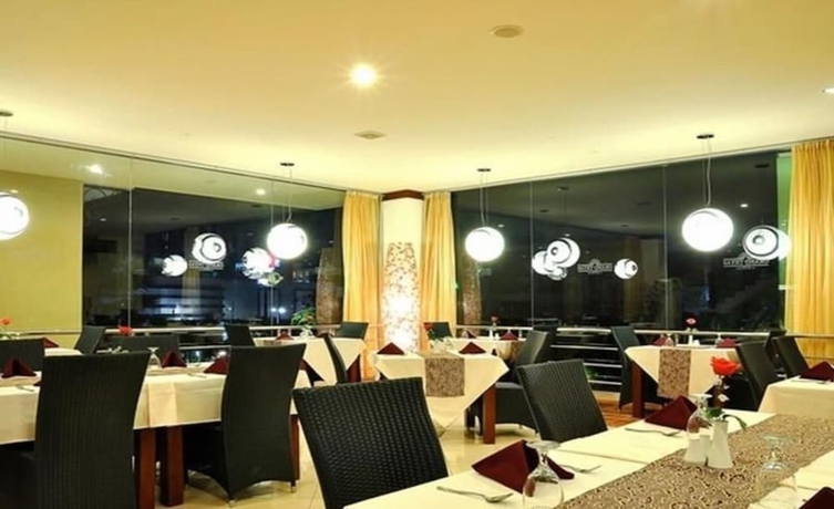 Imagen del bar/restaurante del Hotel Grand Tryas. Foto 3