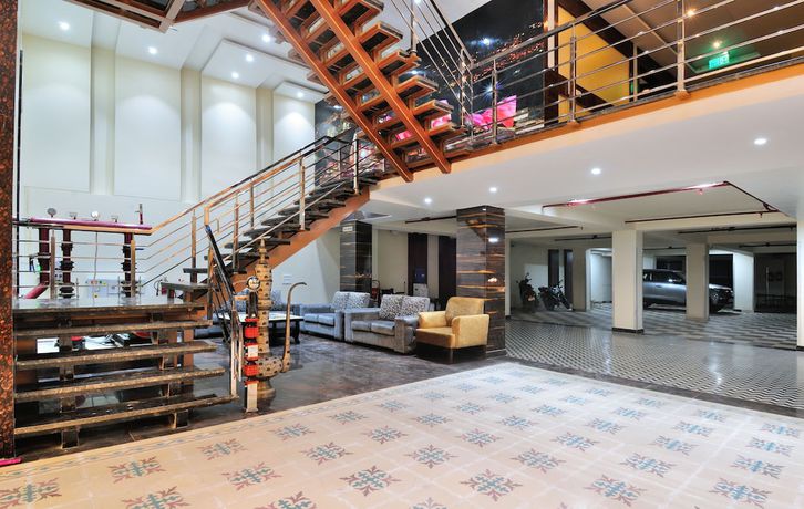 Imagen de los interiores del Hotel Grand Uddhav. Foto 19