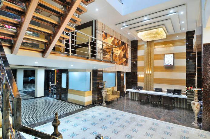 Imagen de los interiores del Hotel Grand Uddhav. Foto 20