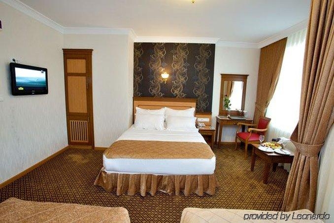 Imagen de la habitación del Hotel Grand Unal. Foto 10