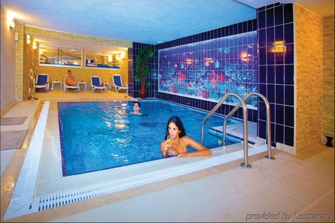 Imagen general del Hotel Grand Unal. Foto 4