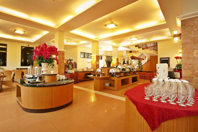 Imagen de la habitación del Hotel Grand Ussu And Convention. Foto 2