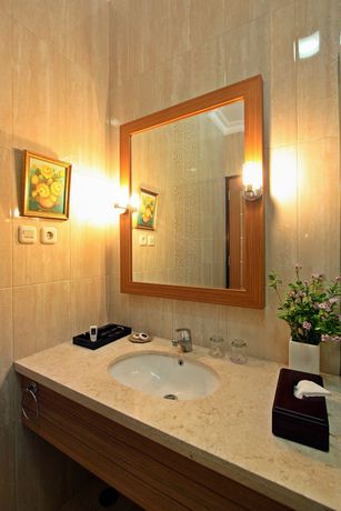 Imagen de la habitación del Hotel Grand Ussu And Convention. Foto 3