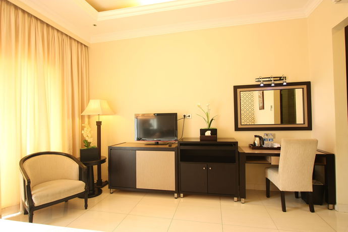 Imagen de la habitación del Hotel Grand Ussu And Convention. Foto 7