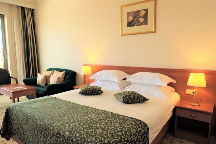 Imagen de la habitación del Hotel Grand Valentina. Foto 4