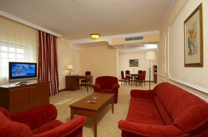 Imagen de la habitación del Hotel Grand Valentina. Foto 5