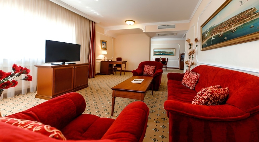 Imagen de la habitación del Hotel Grand Valentina. Foto 6