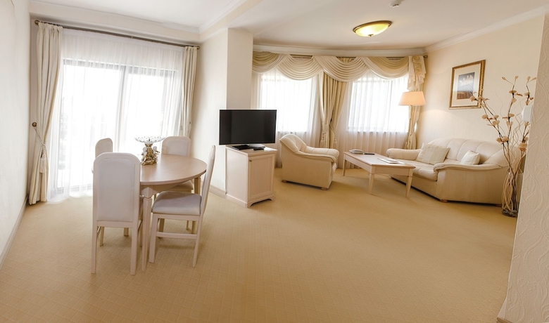 Imagen de la habitación del Hotel Grand Valentina. Foto 8