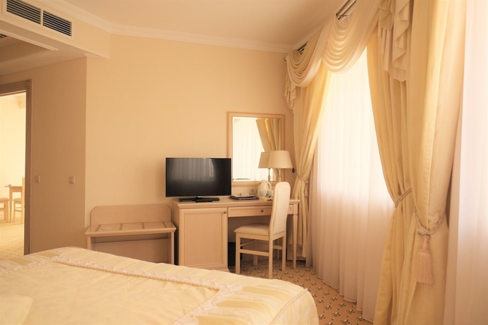 Imagen de la habitación del Hotel Grand Valentina. Foto 10