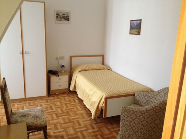 Imagen de la habitación del Hotel Grand Vallombrosa. Foto 17