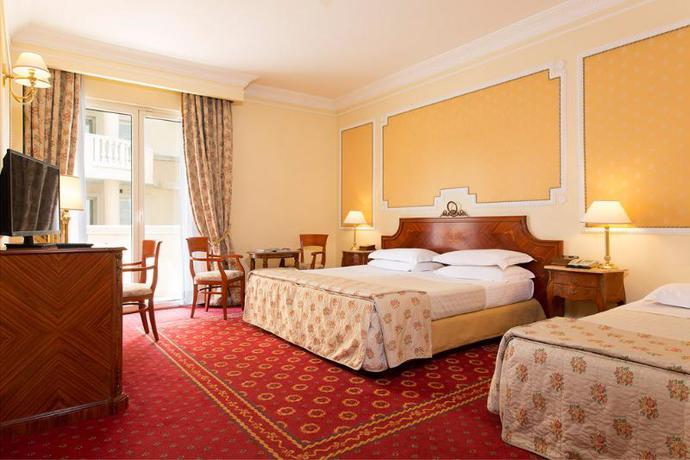 Imagen de la habitación del Hotel Grand Vanvitelli. Foto 14