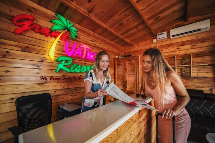 Imagen de los interiores del Hotel Grand Vatika Resort. Foto 18